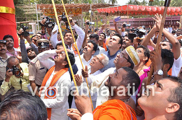 ‘ಶ್ರೇಣೀಕೃತ ವ್ಯವಸ್ಥೆ ಅಲ್ಲ; ಸಮಾಂತರ ಸಮಾಜ ಬೇಕು’ : ಶ್ರೀಬಾರ್ಕೂರು ಮಹಾಸಂಸ್ಥಾನ ಉದ್ಘಾಟಿಸಿ ಸಿಎಂ ಸಿದ್ಧರಾಮಯ್ಯ